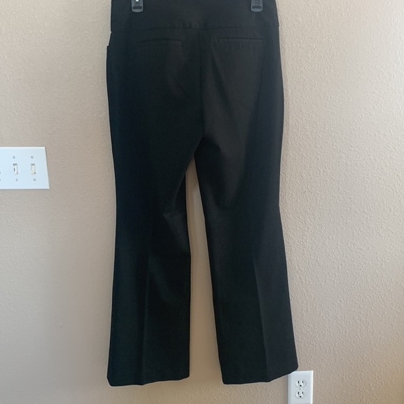 Express dress pants in black size 6. - Picture 4 of 4